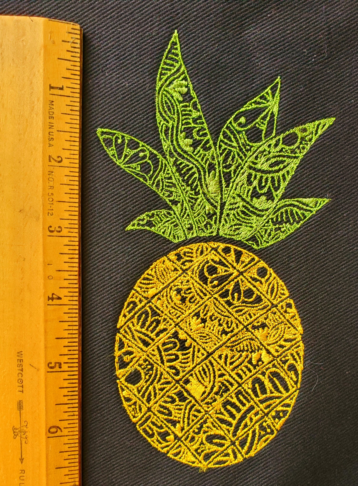 pineapple-zentangle-embroidery